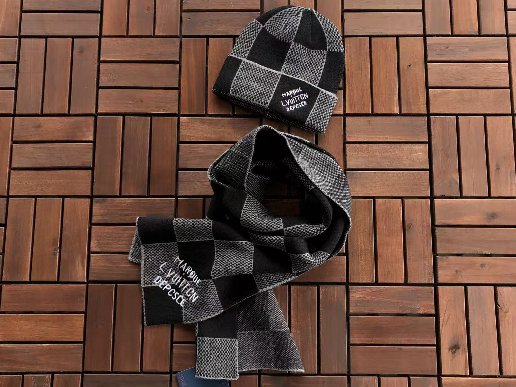 Louis Vuitton Damier Heritage New Seasons Hat & Scarf Set