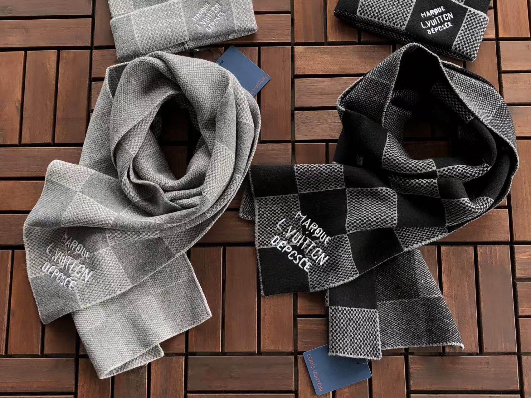 Louis Vuitton Damier Heritage New Seasons Hat & Scarf Set